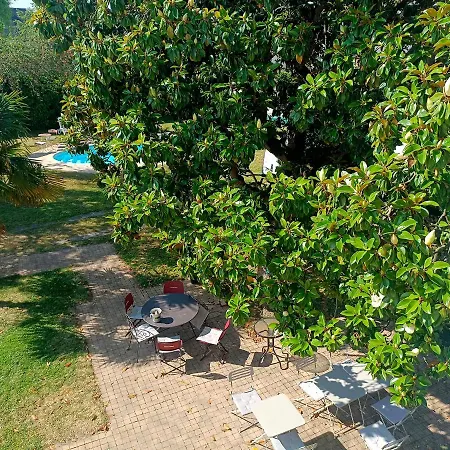 Le Magnolia, D'hote Au Calme Nocleg ze śniadaniem 3*