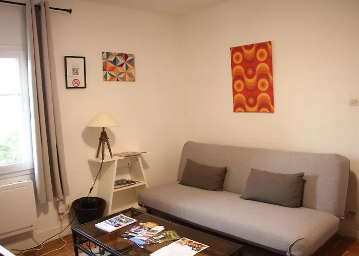 Frühstückspension Le Magnolia, D'hote Au Calme 3*